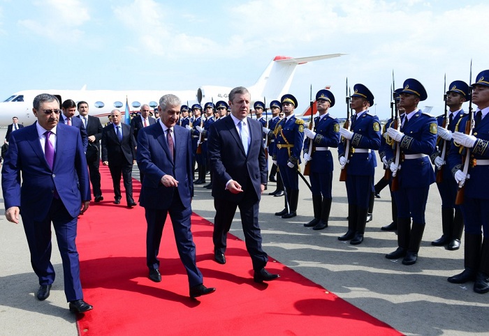 Georgian PM embarks on official visit to Azerbaijan